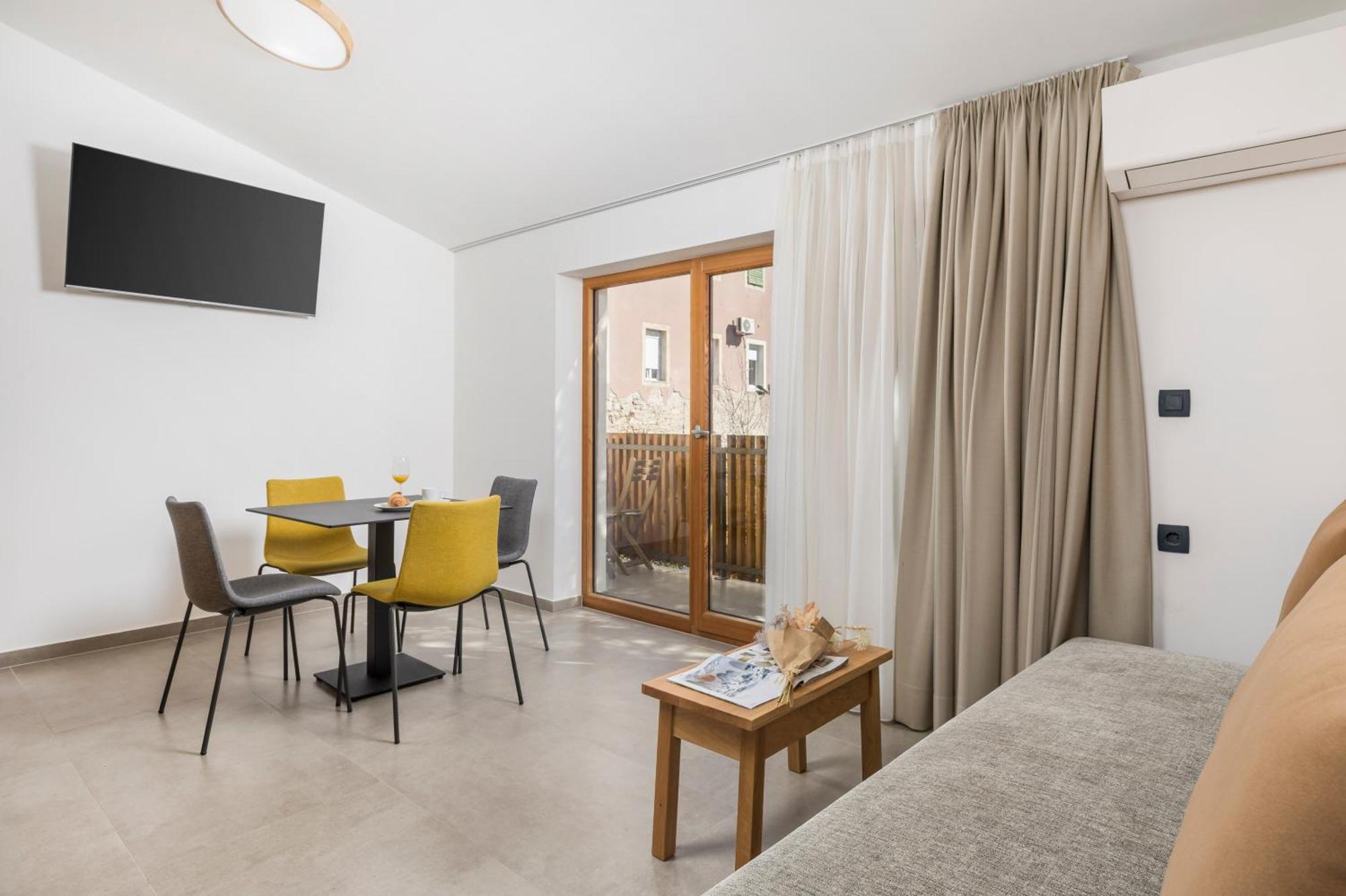 Pula Residence Rooms And Apartments Old City Center 外观 照片
