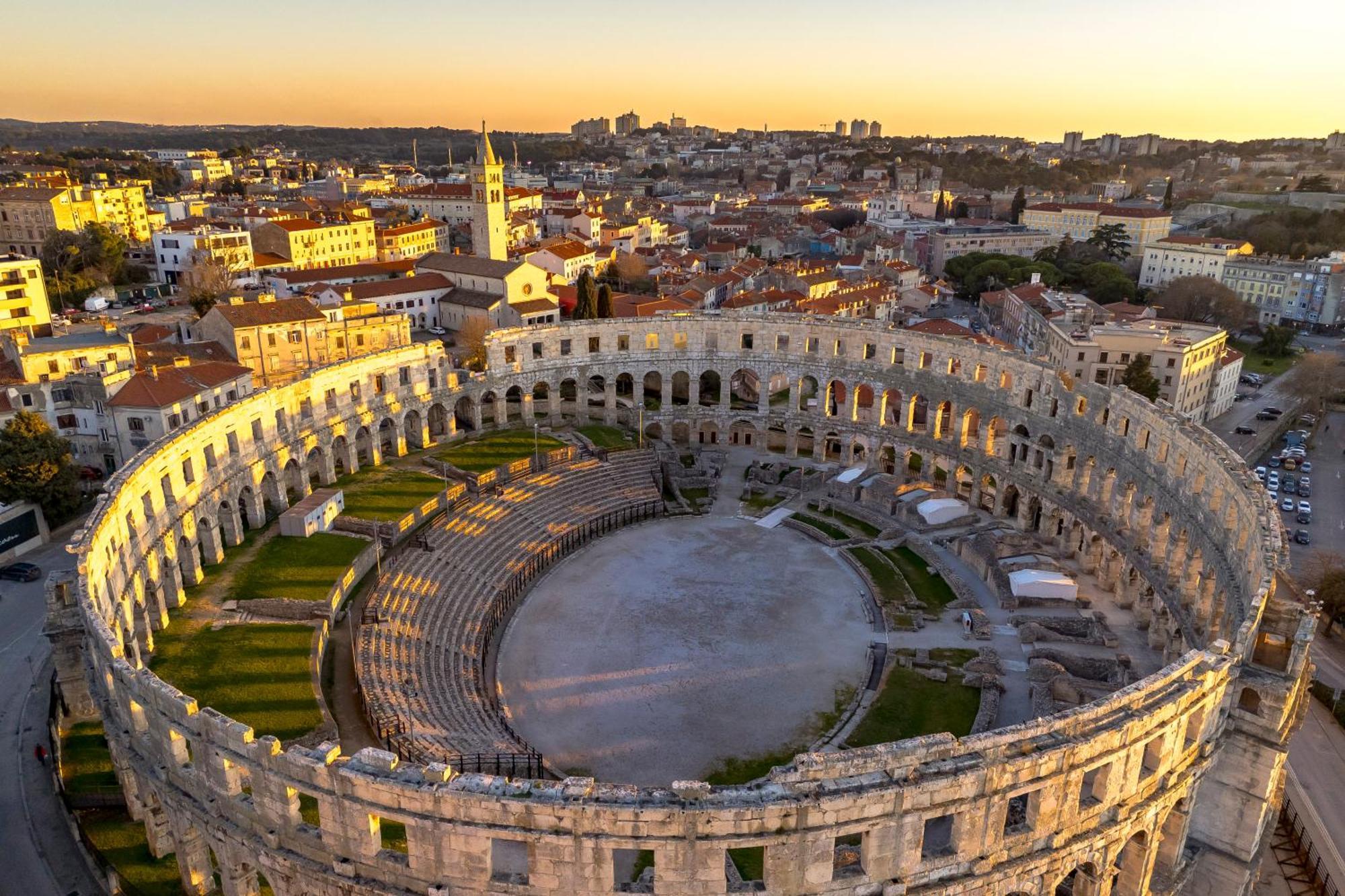 Pula Residence Rooms And Apartments Old City Center 外观 照片